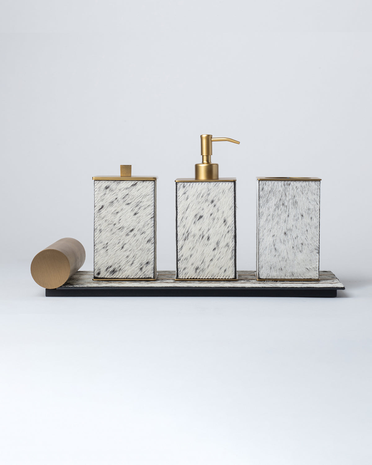 Brindled Mane Bathroom Accessory Set