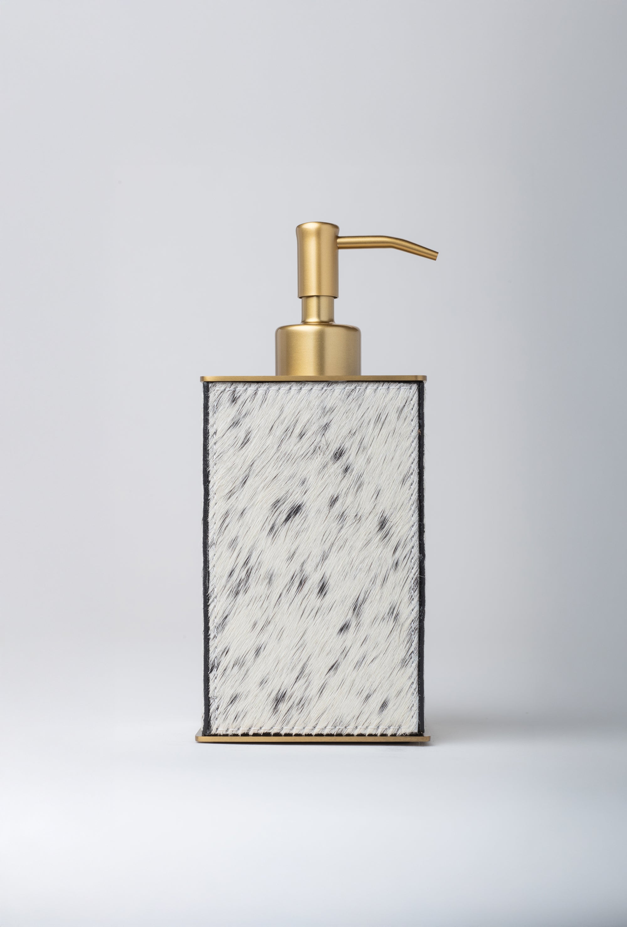 Brindled Mane Bathroom Accessory Set