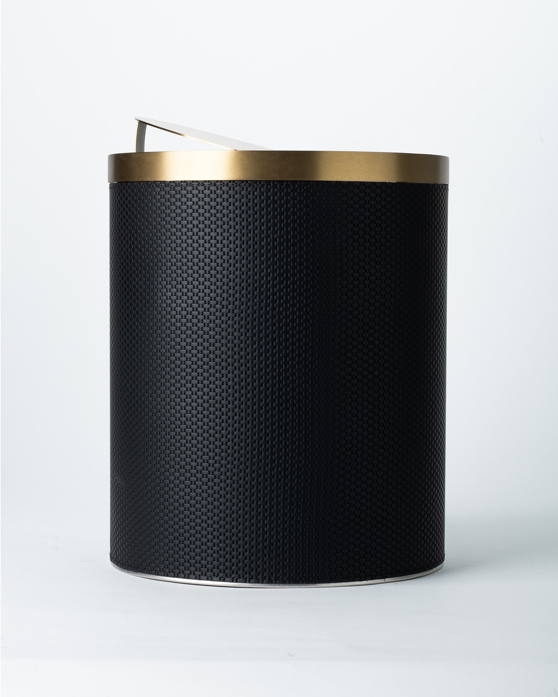 Onyx Trash Bin