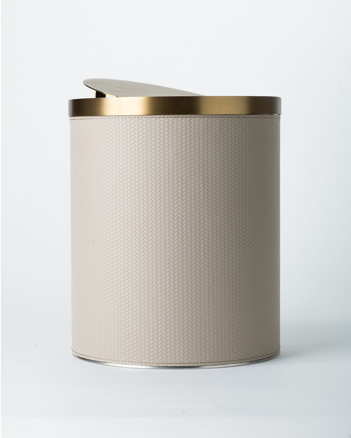 Lumiere Weave Trash Bin