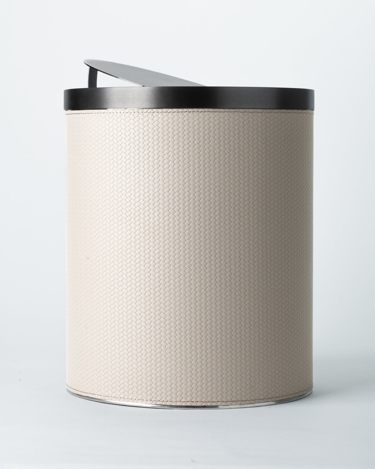 Lumiere Weave Trash Bin